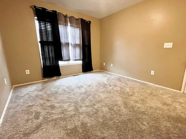 15650 Stone Crossing Dr — Photo 19