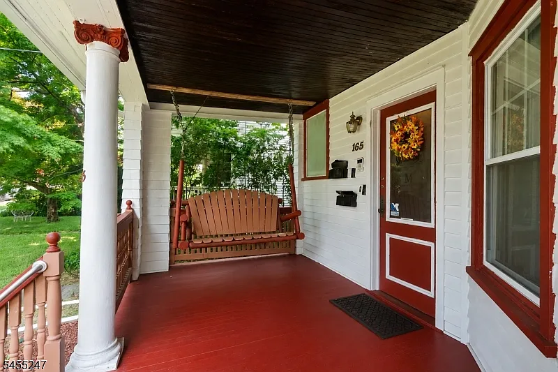 2 bed, 1.0 bath, 925 sqft, $2,800 — Photo 3