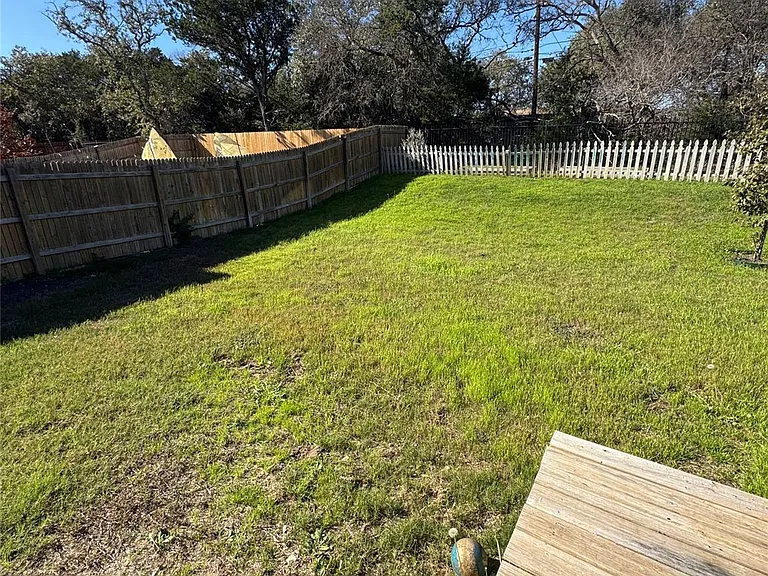 341 Mary Max Cir — Photo 11