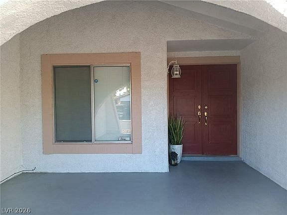 3rd image of 6221 Peppermill Dr