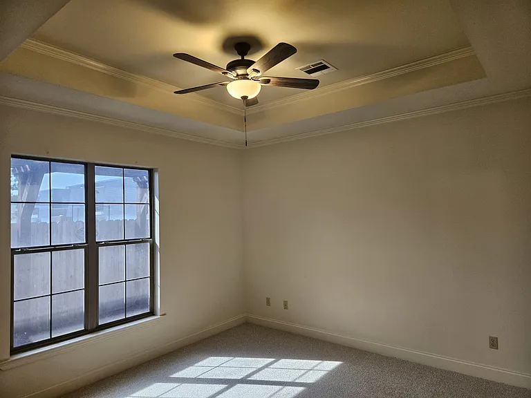 115 Oakbend Dr — Photo 16