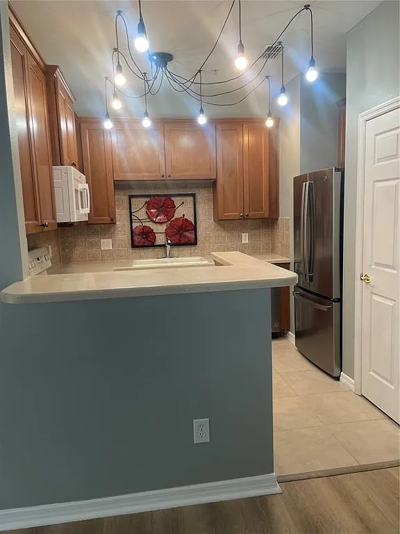 2 bed, 2.0 bath, 929 sqft, $1,800 — Photo 4