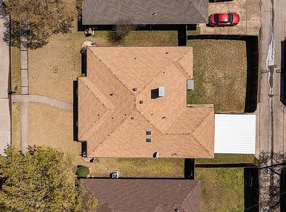 3rd image of 422 Dinalynn Dr