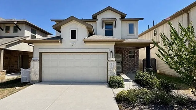 4 bed, 2.5 bath, 2044 sqft, $2,250 — Photo 1