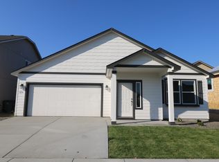 824 Bulldogs St, Spokane, WA 99224