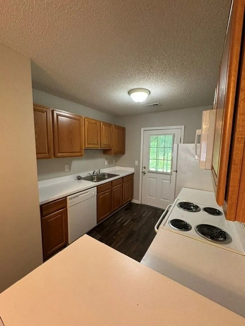 Ready To Move In !! — Photo 4