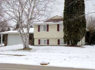 6087 132nd St W, Apple Valley, MN 55124