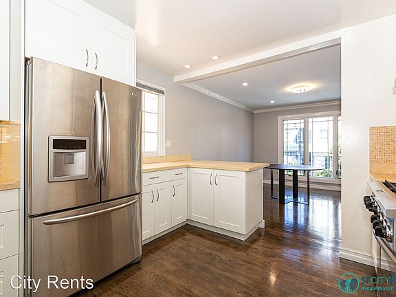 4th image of 1775 Pacific Ave