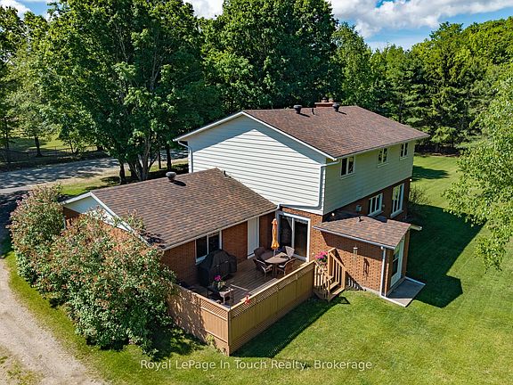 4th image of 756 Champlain Rd
