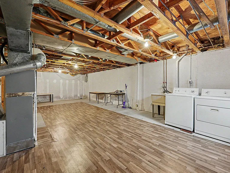 3422 Burbank Dr — Photo 12