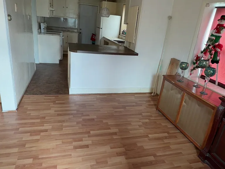 1068 Emerald Ct — Photo 2