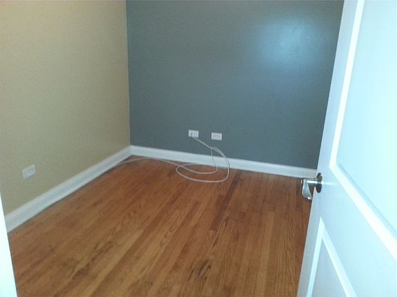 3rd image of 11618 S Wentworth Ave