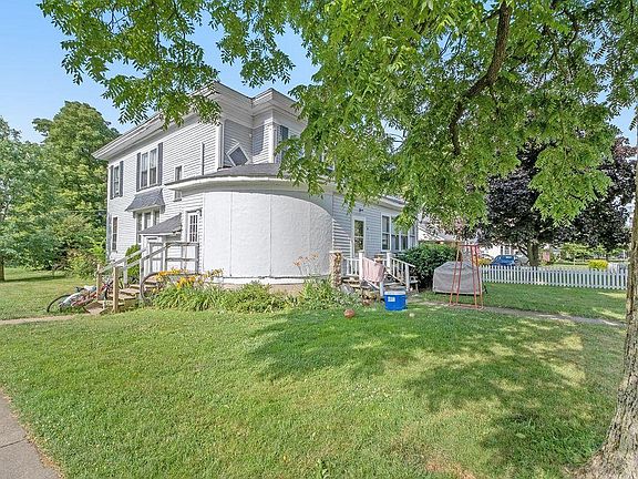 4th image of 303 E Eliza St #3