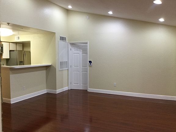 4th image of 2207 Antigua Pl