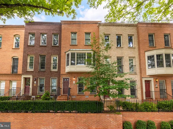 4611 1/2 Macarthur Blvd NW Unit A, Washington, DC 20007