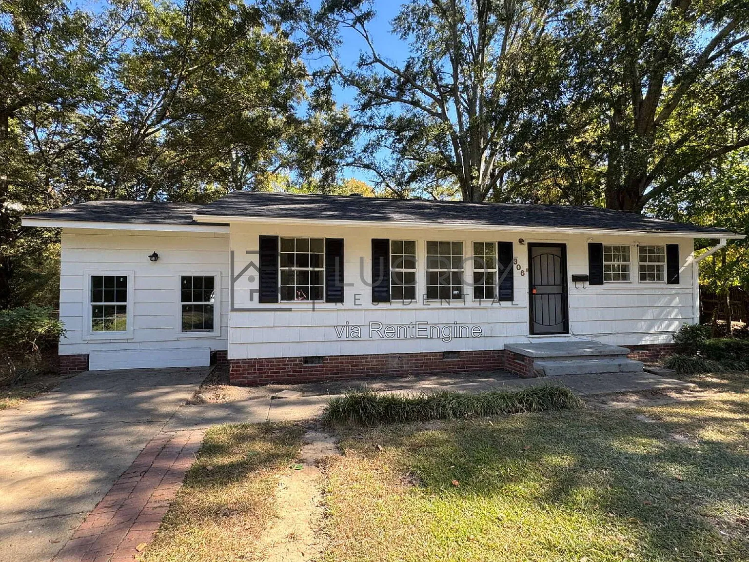 4 bed, 2.0 bath, 1400 sqft, $1,150 — Photo 1