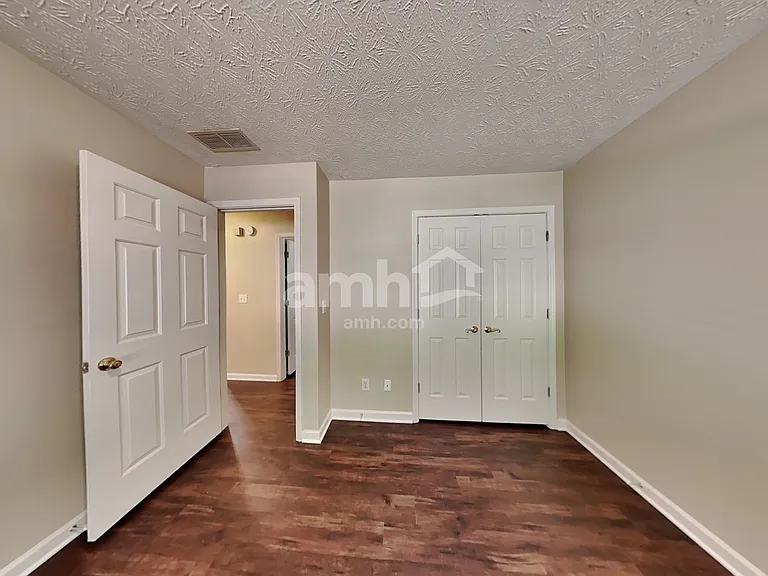 4960 Hopeland Dr — Photo 12