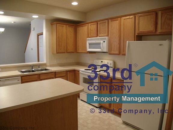 3rd image of 11142 Aberdeen St NE Unit F