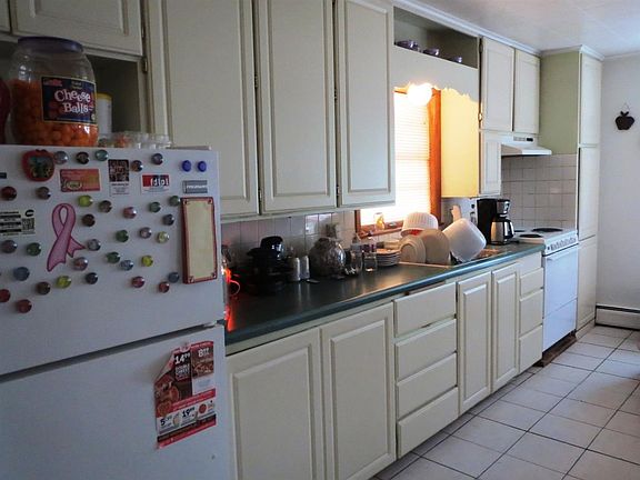 Kitchen Unit 1