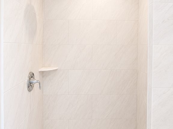 3rd image of 320 Hamilton Ave APT 2