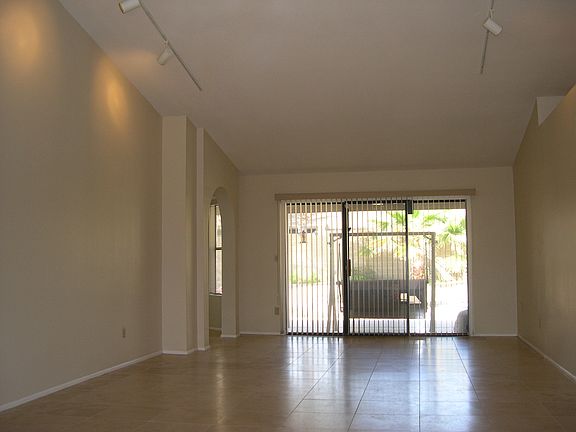 3rd image of 6038 E Hillery Dr