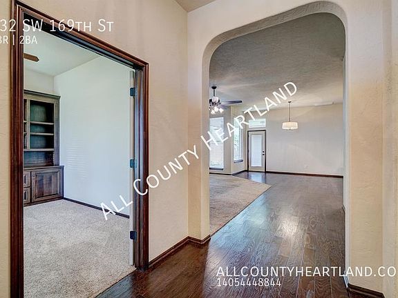 4th image of 232 SW 169th St