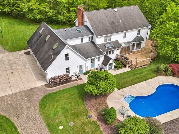 4th image of 12830 Kingsway Dr