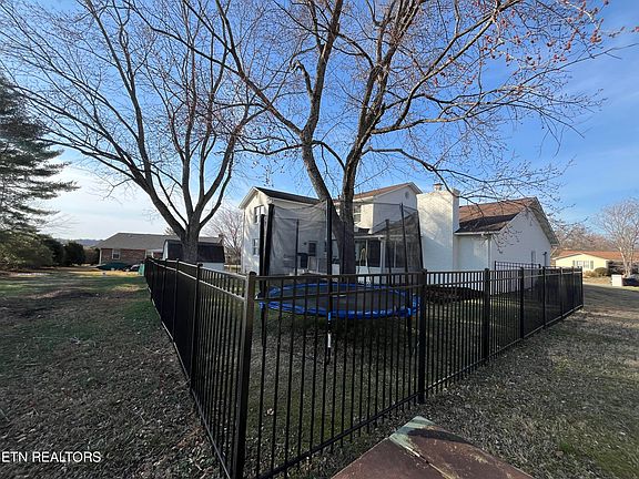 4th image of 1530 Carowinds Cir
