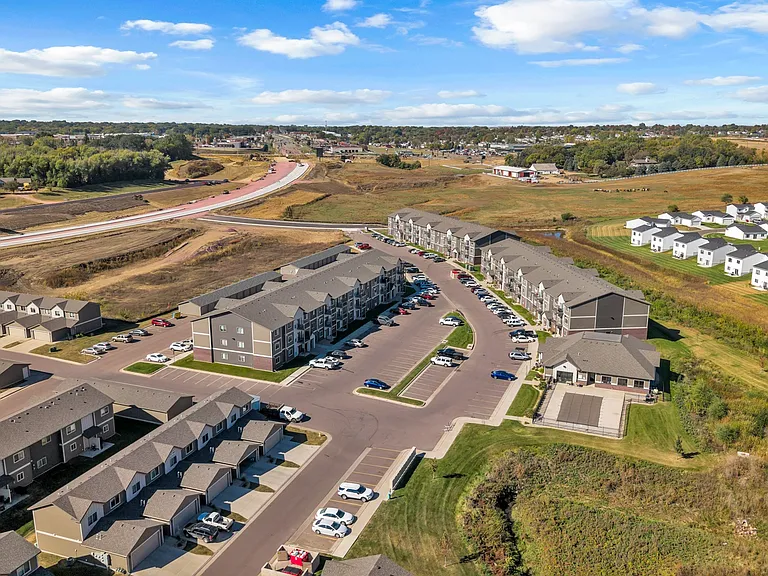 Willows Edge Commons — Photo 21
