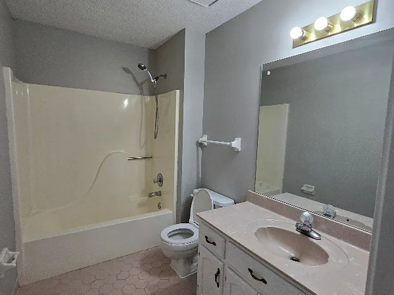 3015 Milkyway Dr — Photo 10