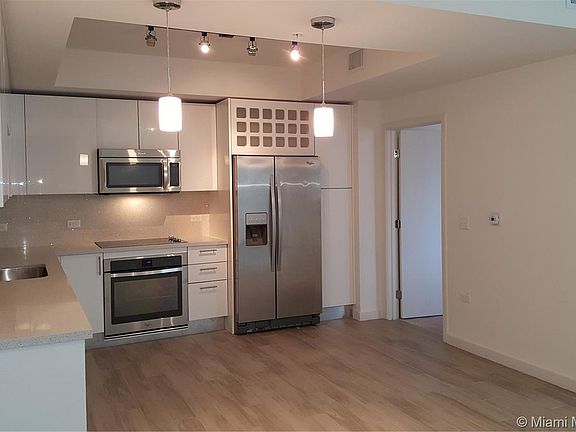 3rd image of 999 SW 1st Ave APT 3301