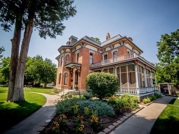 226 W Lincoln St, Lindsborg, KS 67456