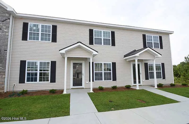 2 bed, 2.5 bath, $1,350 — Photo 1