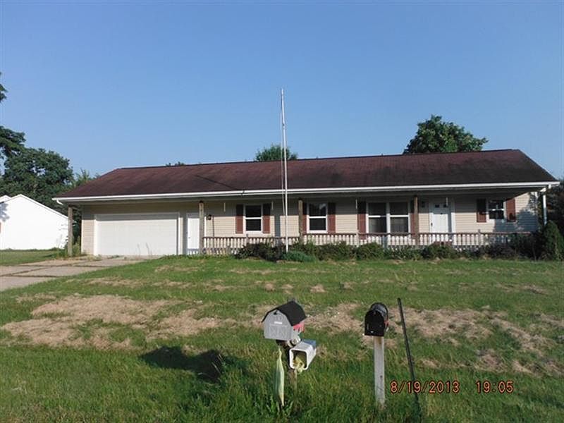 1st image of 221 Sunflower Dr