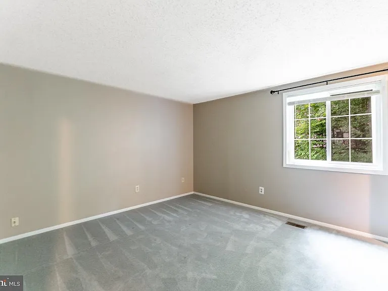 5906 Oak Leather Dr — Photo 14