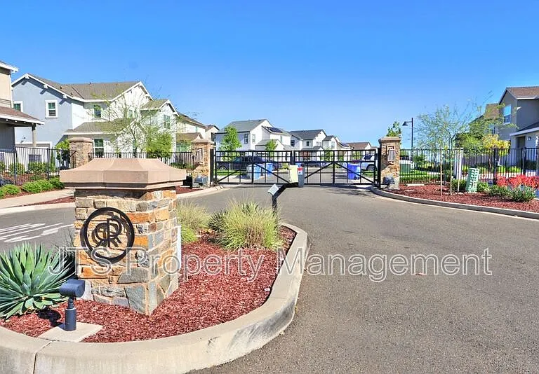 3217 Sunny Gate Ln — Photo 88