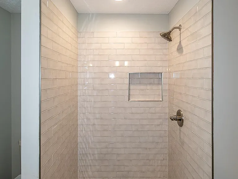 3941 Kensington Dr — Photo 23