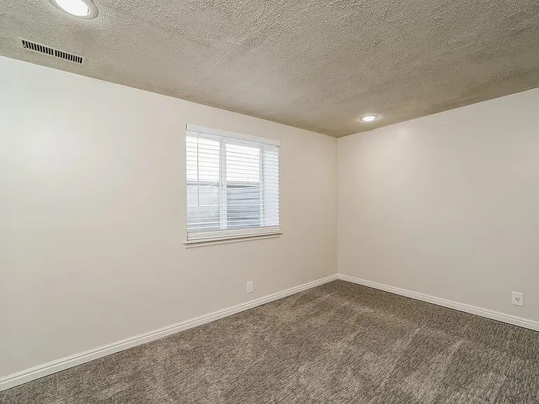 2076 Allison Way — Photo 13
