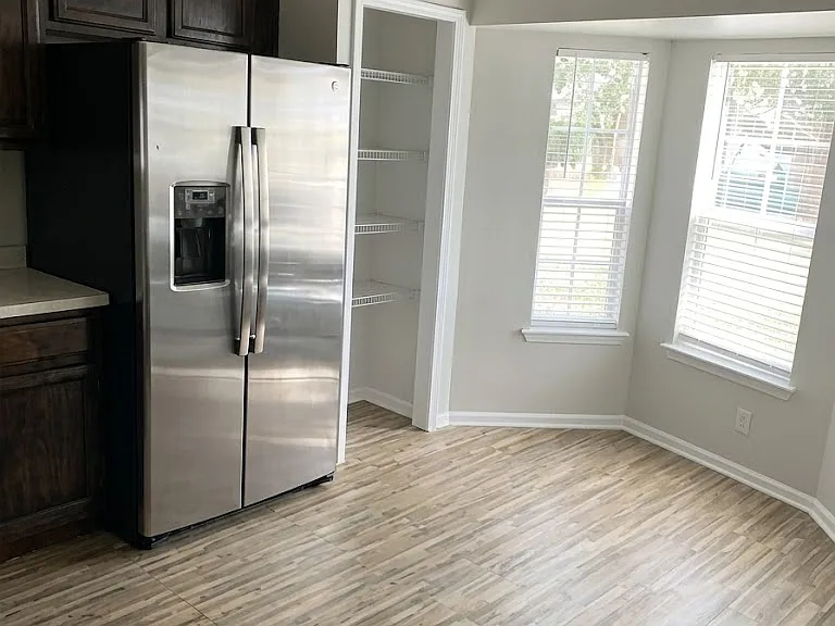 13830 Glasser Ave — Photo 8