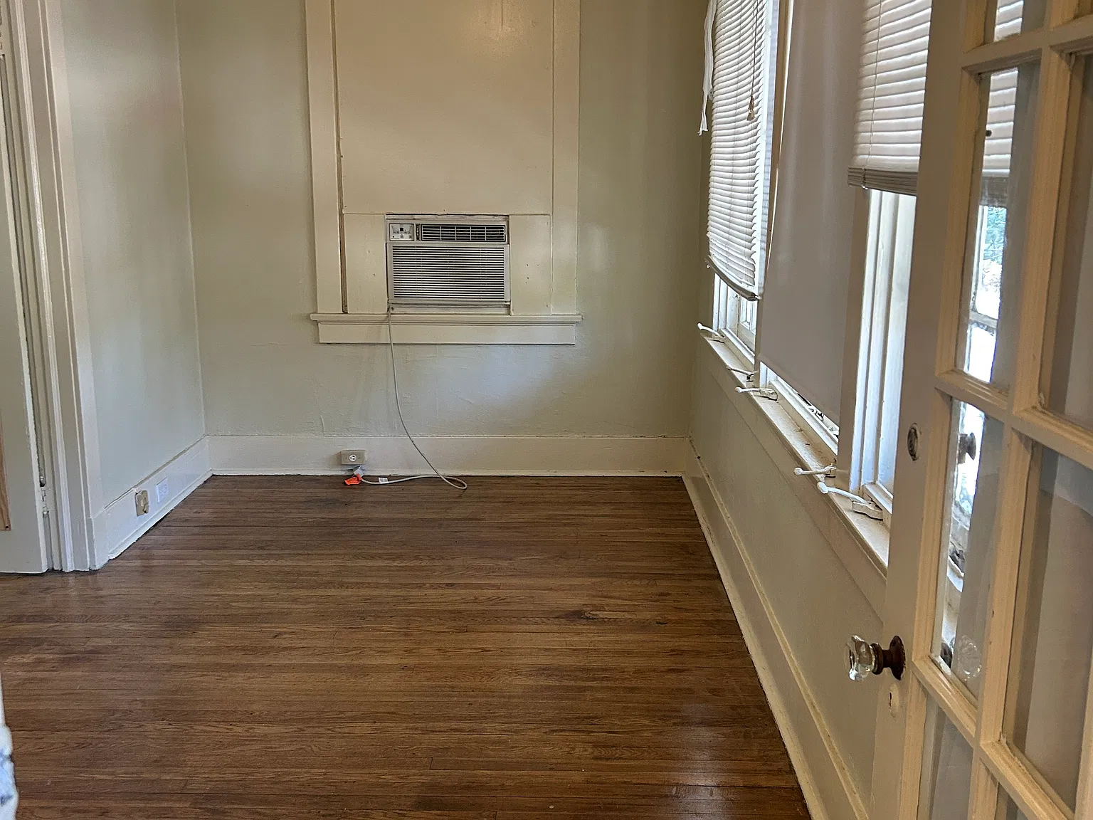 3 bed, $1,600 — Photo 3