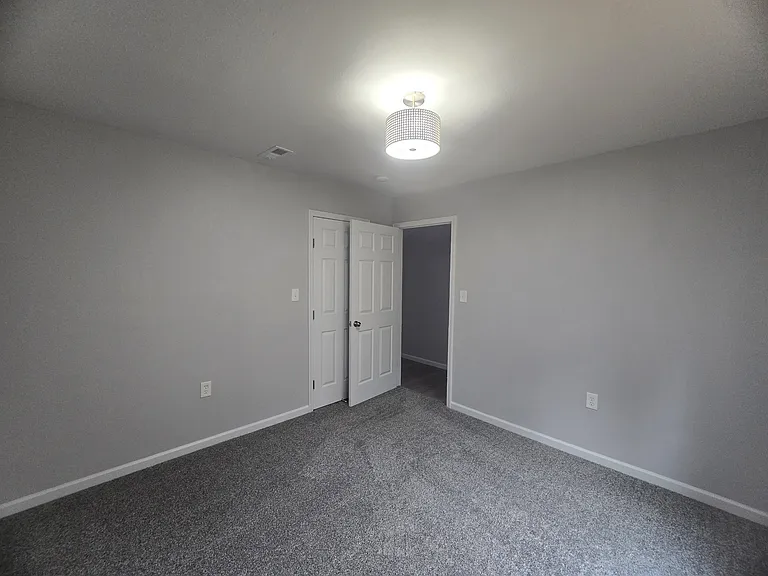 4939 Woodland Ave — Photo 15