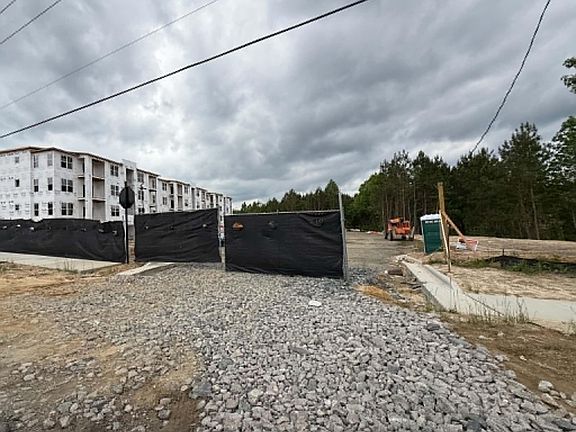 5th image of 520 Trove Ln #202