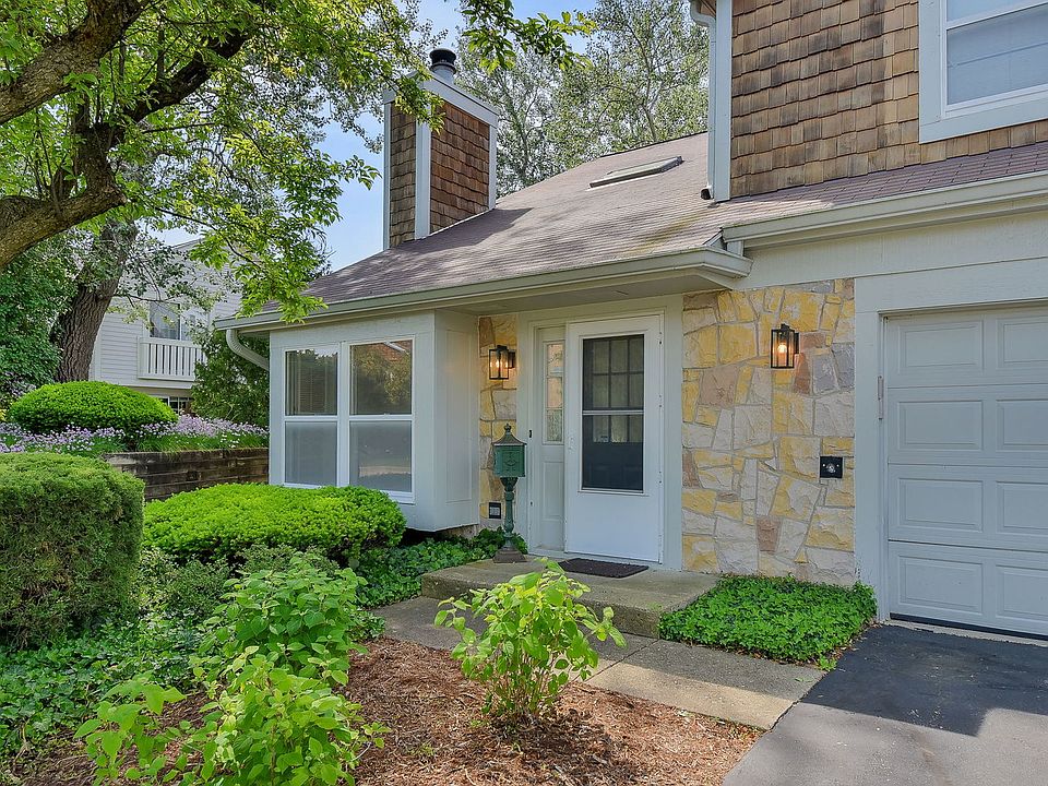 2nd image of 1748 Ennis Ln