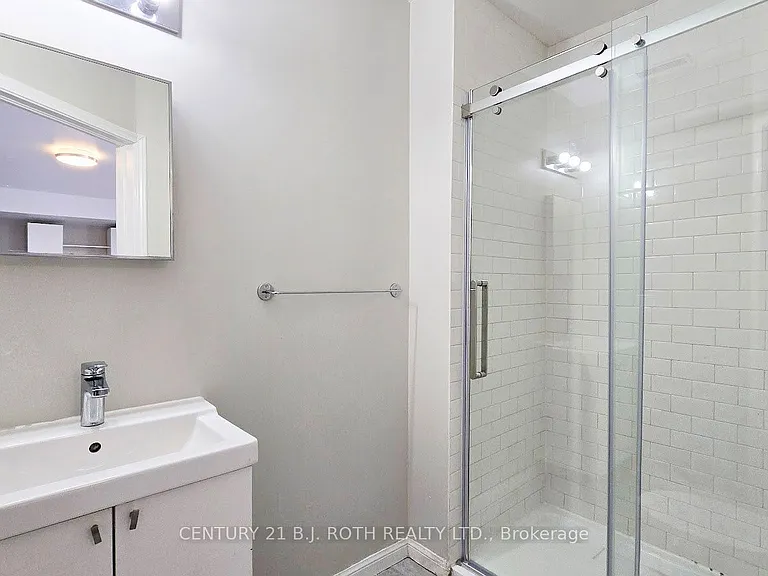 44 Front St S #4 — Photo 9