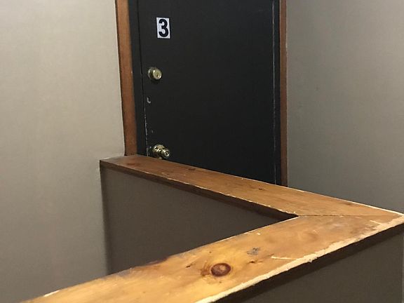 4th image of 111 Meadow Pl APT 3