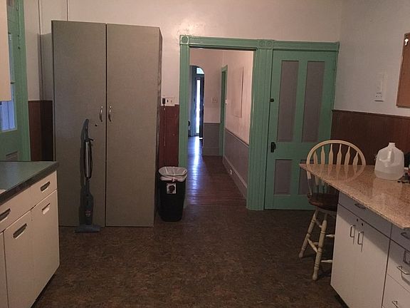 3rd image of 36 W Cottage Ave