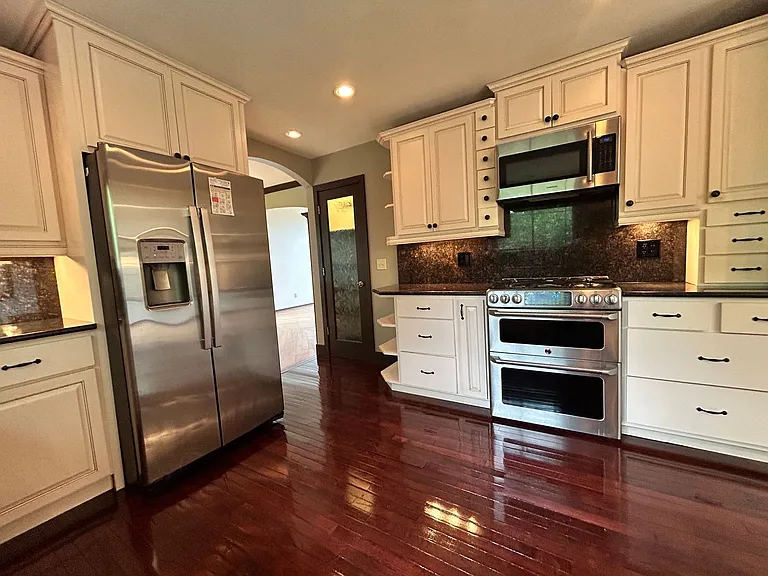 4197 Amber St — Photo 40