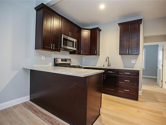 5th image of 544 Culver Pkwy APT 1