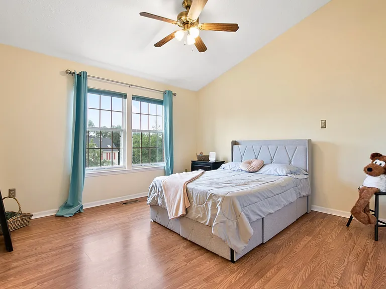 529 Sugarbush Cir — Photo 15