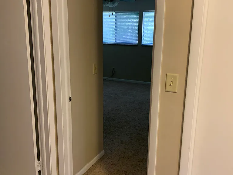 1536 N Carolwood Blvd — Photo 41
